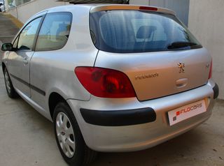 Peugeot 307 2002-thumb-3