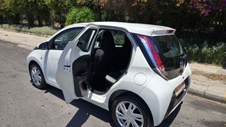 Toyota Aygo 2017 1.0_X-PLAY_EDITION-S  - FULL_EXTRA-thumb-31