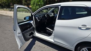 Toyota Aygo 2017 1.0_X-PLAY_EDITION-S  - FULL_EXTRA-thumb-13