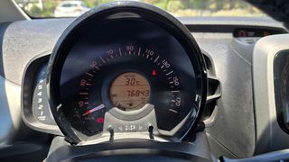 Toyota Aygo 2017 1.0_X-PLAY_EDITION-S  - FULL_EXTRA-thumb-22