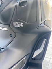 Yamaha TMAX 560 2026 2026-thumb-4