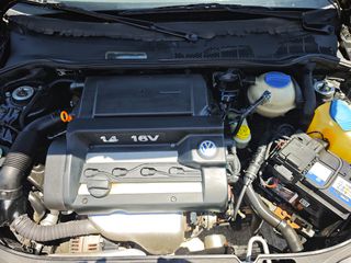 Volkswagen Polo 2000 1.4 16V-thumb-10
