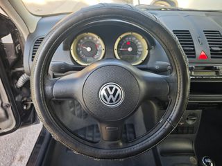 Volkswagen Polo 2000 1.4 16V-thumb-13