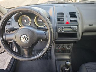 Volkswagen Polo 2000 1.4 16V-thumb-14