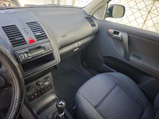 Volkswagen Polo 2000 1.4 16V-thumb-18