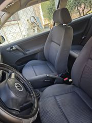 Volkswagen Polo 2000 1.4 16V-thumb-19