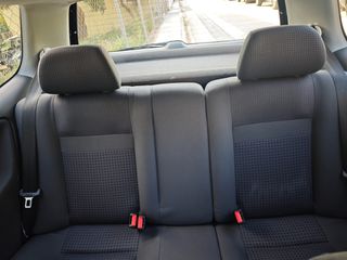 Volkswagen Polo 2000 1.4 16V-thumb-20
