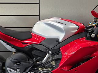 Ducati Panigale V4 R 2026-thumb-4
