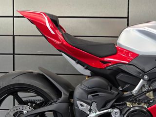 Ducati Panigale V4 R 2026-thumb-10