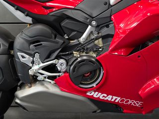 Ducati Panigale V4 R 2026-thumb-12