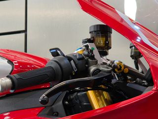 Ducati Panigale V4 R 2026-thumb-23