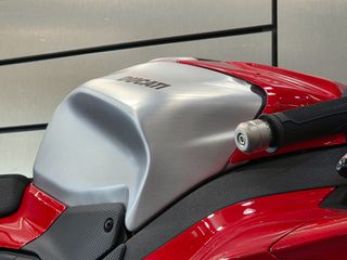 Ducati Panigale V4 R 2026-thumb-24