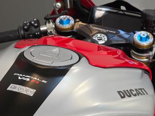 Ducati Panigale V4 R 2026-thumb-30