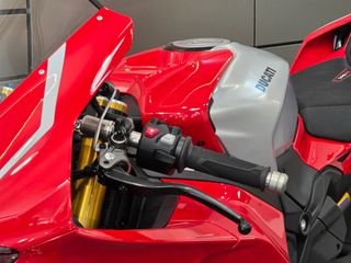 Ducati Panigale V4 R 2026-thumb-28