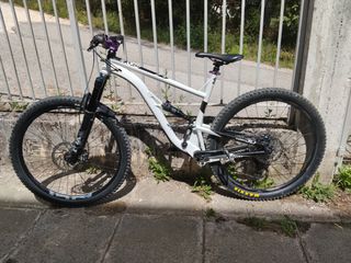 Downhill - Enduro - Trail Kellys 2023 Thorx 30