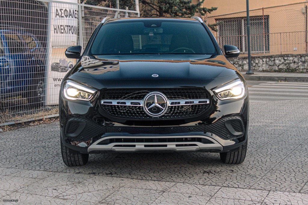 Mercedes-Benz GLA 250 2022 250e | ελληνικό | Βιβλιο Σερβίς | Σαν καινούριο