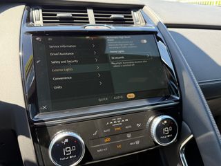 Jaguar E-Pace 2023 P300e R-DYNAMIC SE AWD PANORAMA & BLACK-PACK Plug-In Hybrid-thumb-52