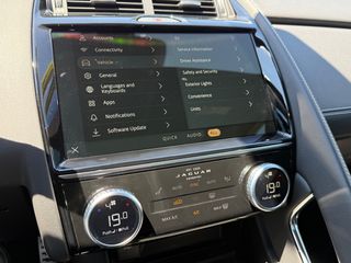Jaguar E-Pace 2023 P300e R-DYNAMIC SE AWD PANORAMA & BLACK-PACK Plug-In Hybrid-thumb-55