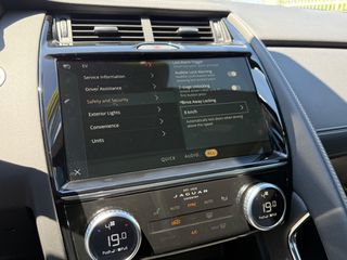 Jaguar E-Pace 2023 P300e R-DYNAMIC SE AWD PANORAMA & BLACK-PACK Plug-In Hybrid-thumb-57