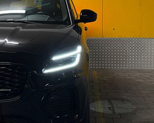 Jaguar E-Pace 2023 P300e R-DYNAMIC SE AWD PANORAMA & BLACK-PACK Plug-In Hybrid-thumb-28