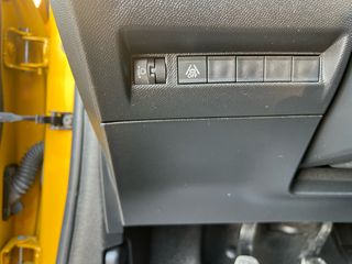 Peugeot 208 2021-thumb-19