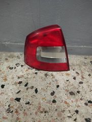 ΠΩΛΕΙΤΑΙ ΠΙΣΩ ΑΡΙΣΤΕΡΟ ΦΑΝΑΡΙ ΑΠΟ SKODA OCTAVIA