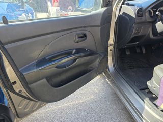 Kia Picanto 2010-thumb-6