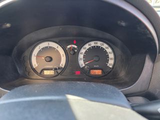 Kia Picanto 2010-thumb-10