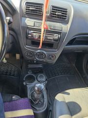 Kia Picanto 2010-thumb-12