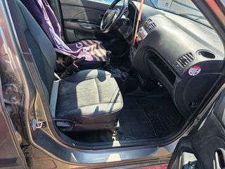 Kia Picanto 2010-thumb-16