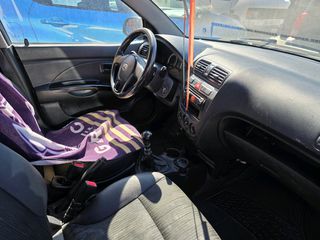 Kia Picanto 2010-thumb-17