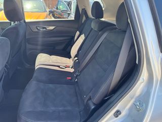 Nissan X-Trail 2016-thumb-17