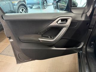 Peugeot 2008 2017 1.2 PURETECH STYLE 82HP NAVI CLIMA-thumb-47