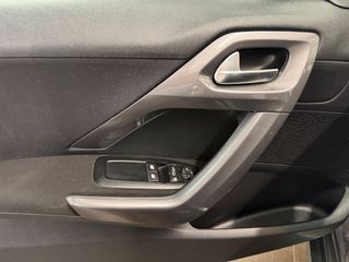 Peugeot 2008 2017 1.2 PURETECH STYLE 82HP NAVI CLIMA-thumb-48