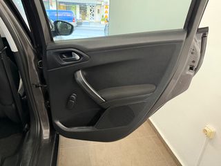 Peugeot 2008 2017 1.2 PURETECH STYLE 82HP NAVI CLIMA-thumb-51