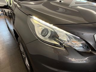 Peugeot 2008 2017 1.2 PURETECH STYLE 82HP NAVI CLIMA-thumb-52
