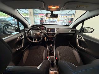 Peugeot 2008 2017 1.2 PURETECH STYLE 82HP NAVI CLIMA-thumb-21