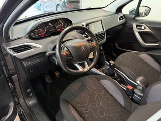 Peugeot 2008 2017 1.2 PURETECH STYLE 82HP NAVI CLIMA-thumb-22