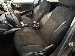 Peugeot 2008 2017 1.2 PURETECH STYLE 82HP NAVI CLIMA-thumb-28
