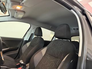 Peugeot 2008 2017 1.2 PURETECH STYLE 82HP NAVI CLIMA-thumb-29