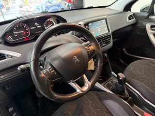 Peugeot 2008 2017 1.2 PURETECH STYLE 82HP NAVI CLIMA-thumb-25