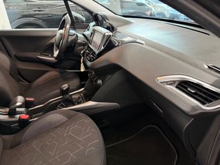 Peugeot 2008 2017 1.2 PURETECH STYLE 82HP NAVI CLIMA-thumb-33
