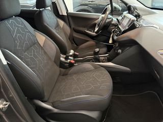 Peugeot 2008 2017 1.2 PURETECH STYLE 82HP NAVI CLIMA-thumb-34