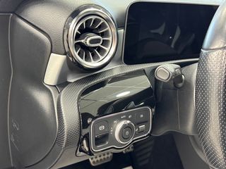 Mercedes-Benz A 180 2018 AMG LINE-thumb-18