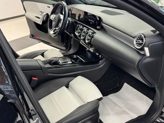 Mercedes-Benz A 180 2018 AMG LINE-thumb-23