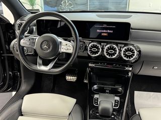 Mercedes-Benz A 180 2018 AMG LINE-thumb-25