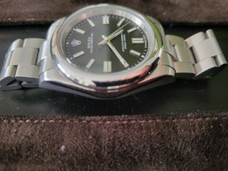 Rolex Oyster Perpetual 41mm automatic-thumb-7