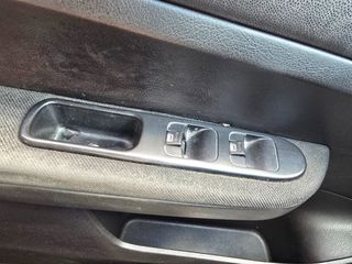 Peugeot 307 2004-thumb-9