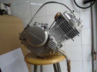 ΚΙΝΗΤΗΡΑΣ ΓΙΑ HONDA XLR 250 (86-92)
