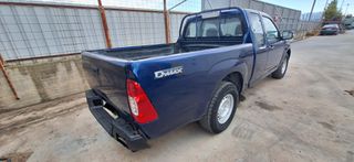 Isuzu D-Max 2010-thumb-4